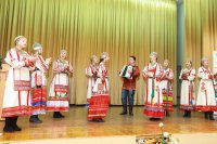 Юбилейная выставка к 15-летию студенческого фольклорного ансамбля «Юрай чечекӗ» Юбилейная выставка к 15-летию студенческого фольклорного ансамбля «Юрай чечекӗ»