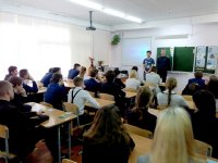 Участники поискового отряда «Память» проводят уроки мужества в школах города