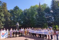 Торжественное возложение цветов к памятнику академику Г.Н. Волкову