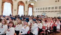 «Тот, кто песни петь и слушать не умеет, тот не будет счастлив никогда…»