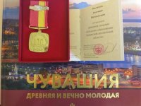 Врио Главы Чувашской Республики Олег Николаев наградил Евгения Касимова медалью «100-летие образования Чувашской автономной области»