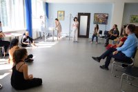 В Национальной библиотеке представили поэзо-художественный перфоманс «Синтез искусств» выпускницы ЧГПУ Инны Бритвиной В Национальной библиотеке представили поэзо-художественный перфоманс «Синтез искусств» выпускницы ЧГПУ Инны Бритвиной