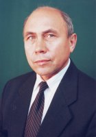 Отдает силы ума, знания и талант делу воспитания 